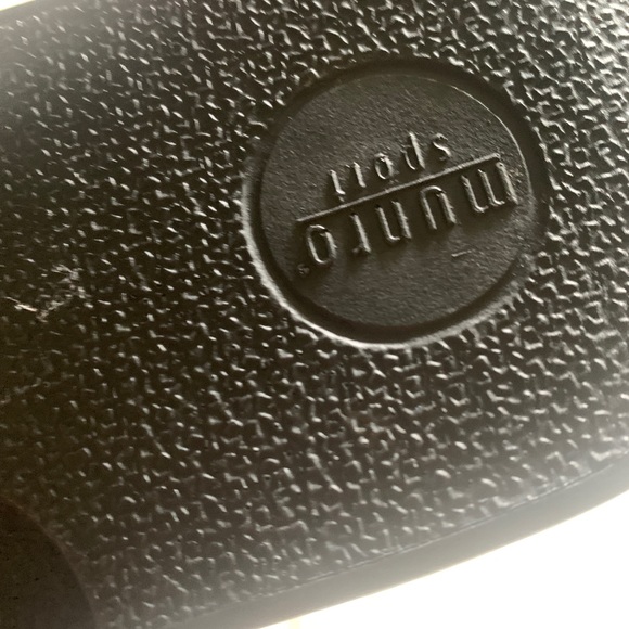 MUNRO SPORT Women’s Black Leather Thong Sculpted Collection Size 7 - Picture 10 of 13